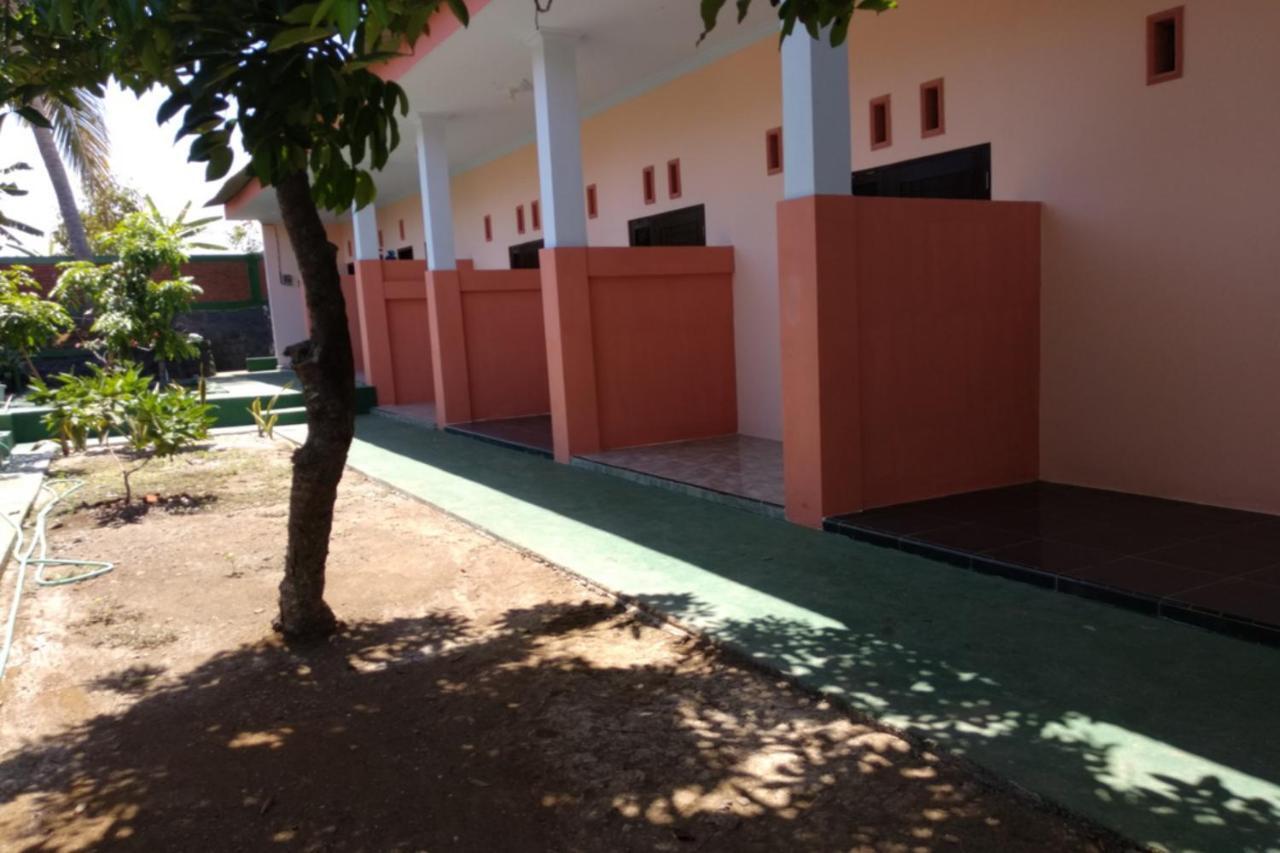 Kelapa Gading Homestay Syariah Redpartner Banyuwangi  Exterior photo